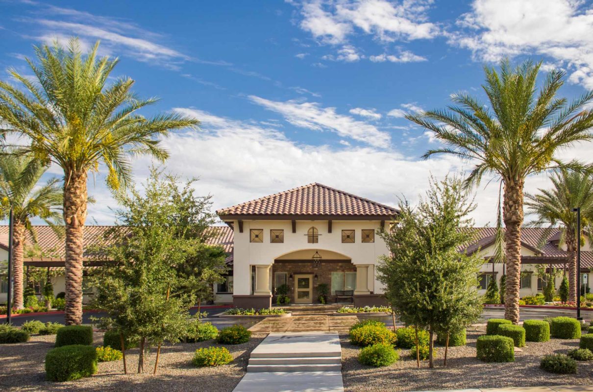 Luxury Senior Living Mesa AZ Koelsch Communities   AmberCreek Front 11 1210x800 